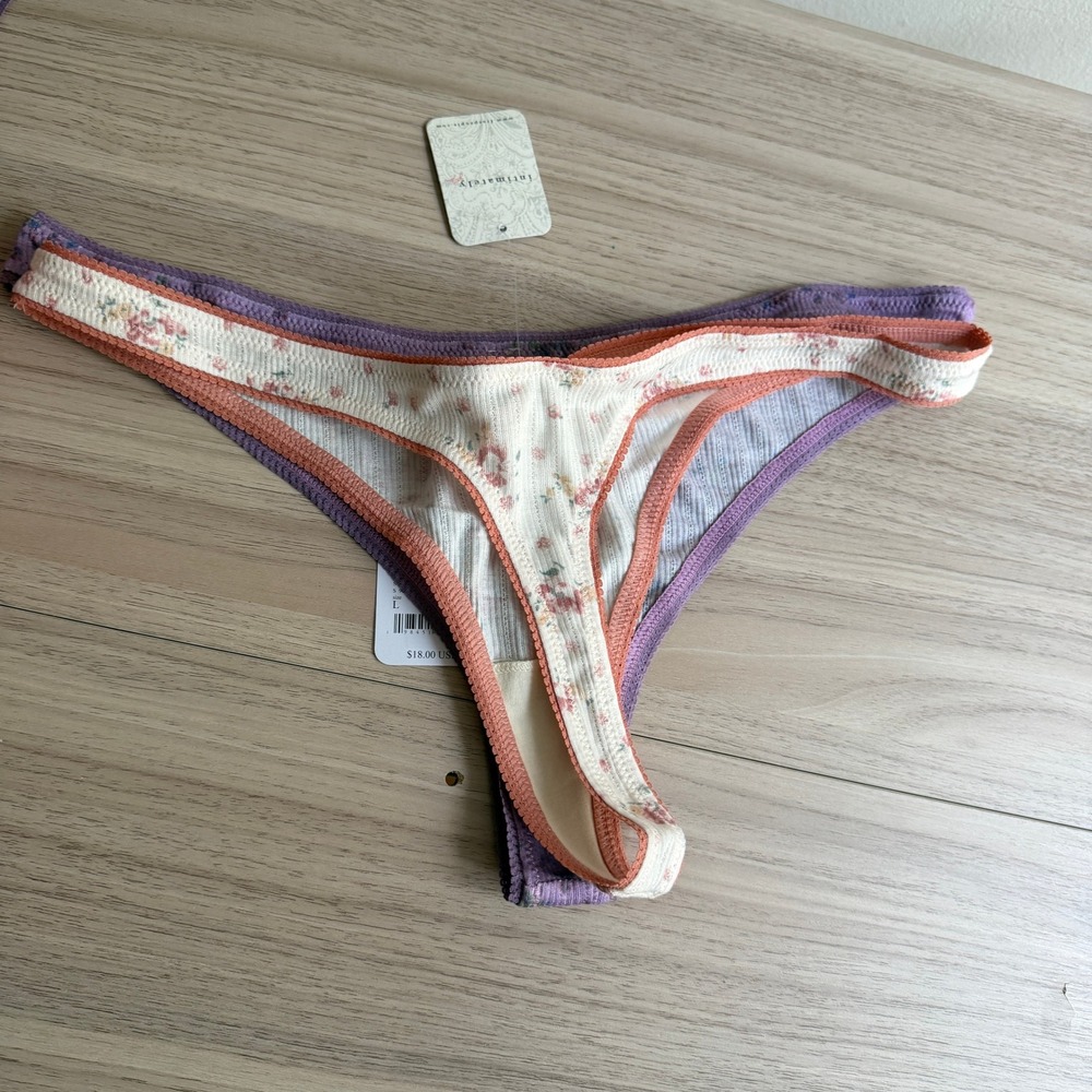 Free People Intimately Floral Thongs Ribbed Ivory Grape Size L NWT - Picture 5 of 5